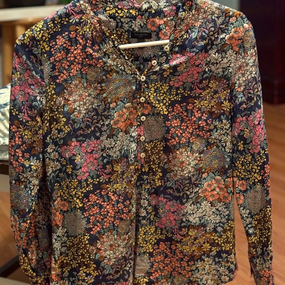 Talbots blouse - Picture 3 of 4